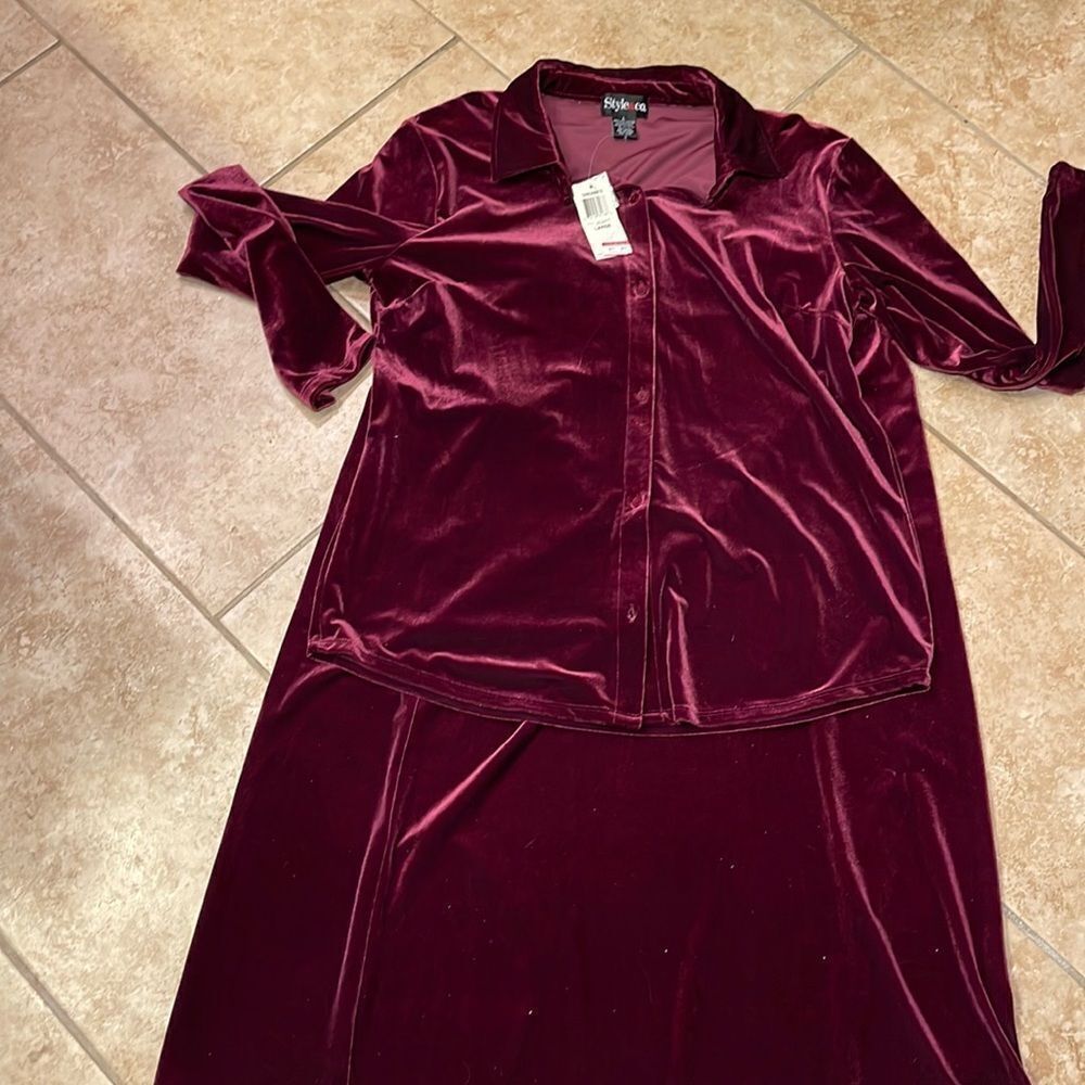 Style & Company 2 piece skirt set